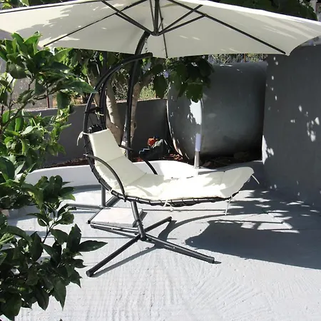 Amaro Guest house